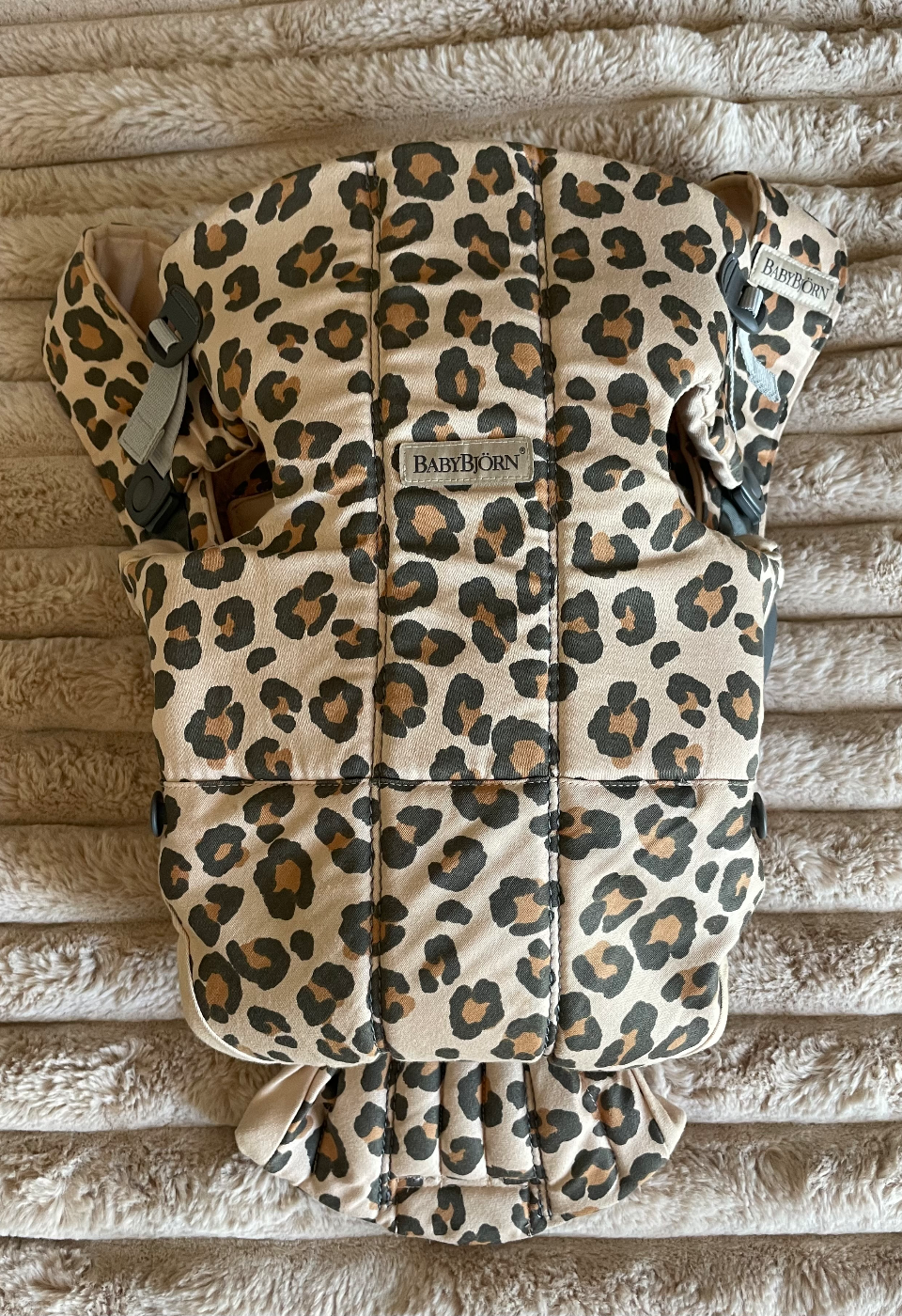 Porte bébé Babybjörn Mini Babybjörn d'occasion, Maison Chaton